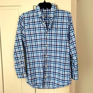 Boys Vineyard Vines button down shirt